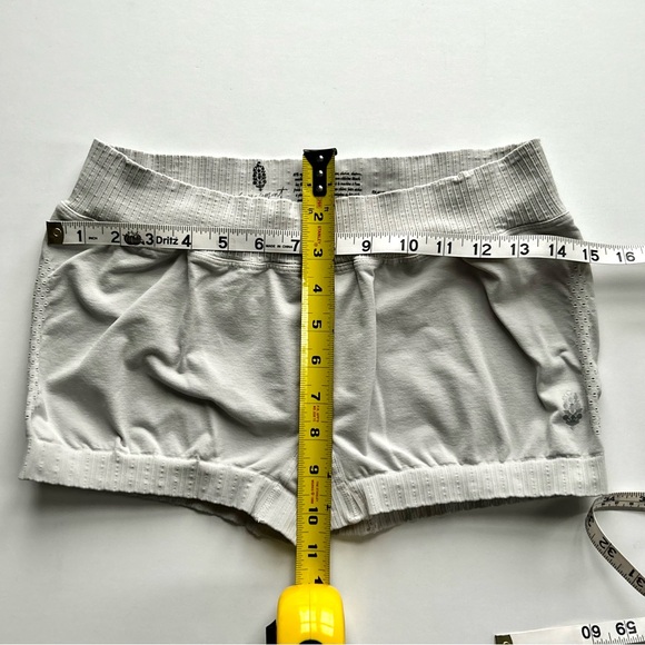 🍂NWOT Free People Movement Good Karma Micro Shorts. Gray. Size: XL - Picture 4 of 6